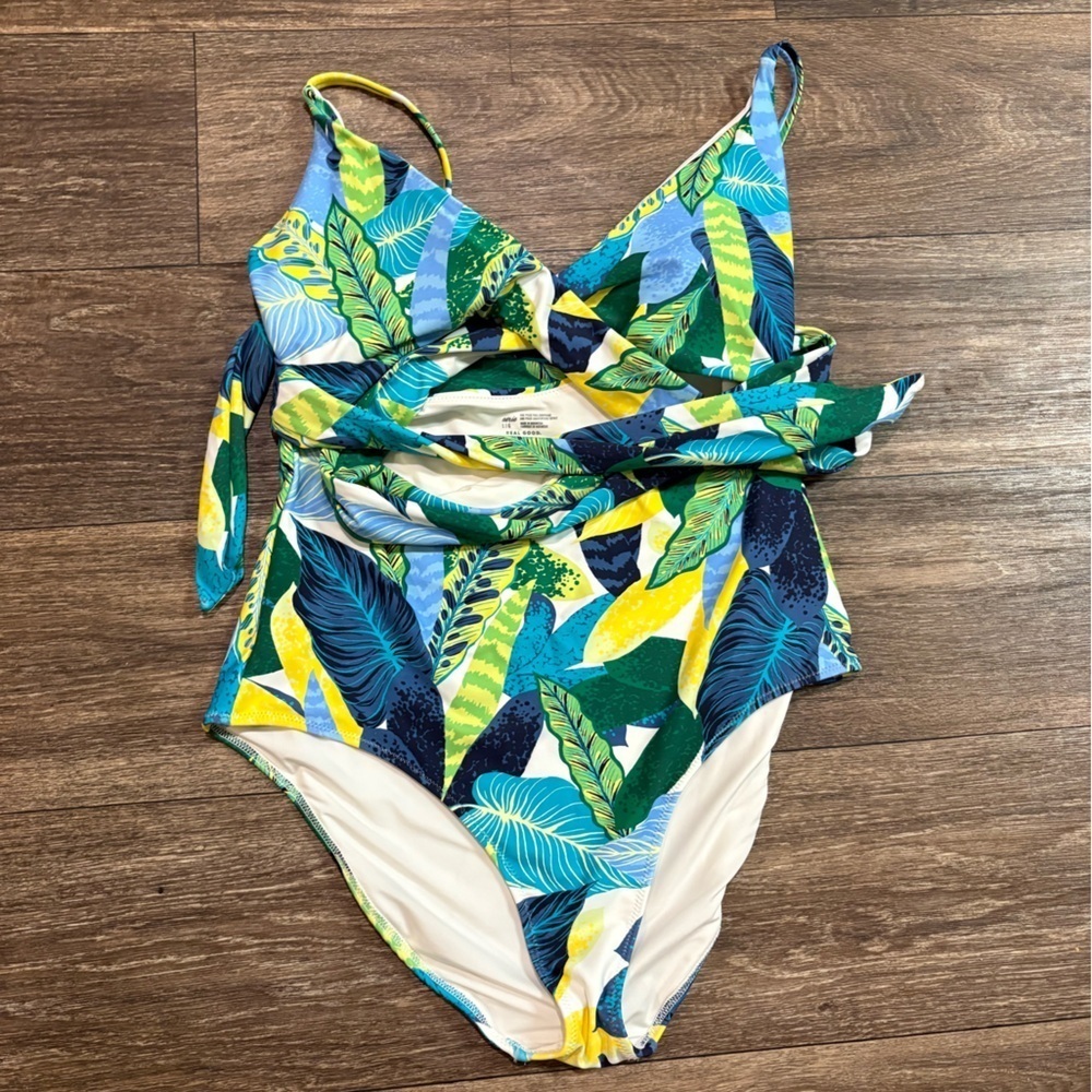 Aerie Women's L Floral Wrap One Piece Swim Suit Full Coverage
Green Blue Yellow - Picture 3 of 8